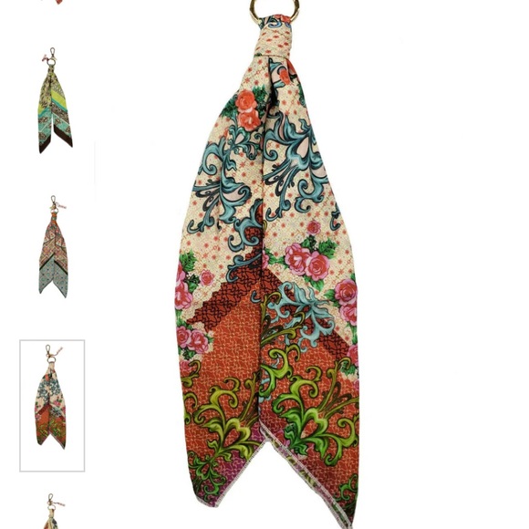 Johnny Was scarf keychain 🔑 - Picture 3 of 4